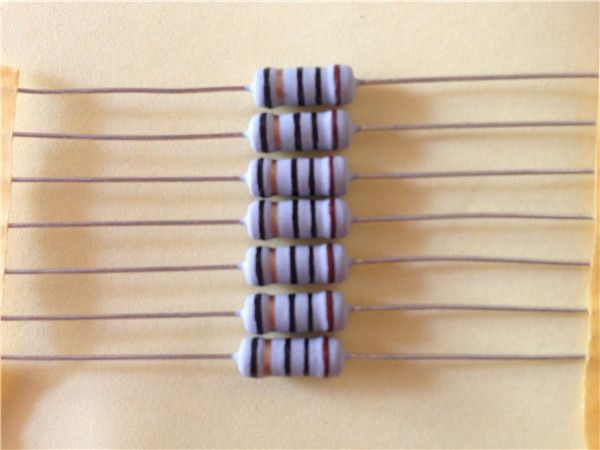 包管丝电阻器  2WS  10R    MG_6672