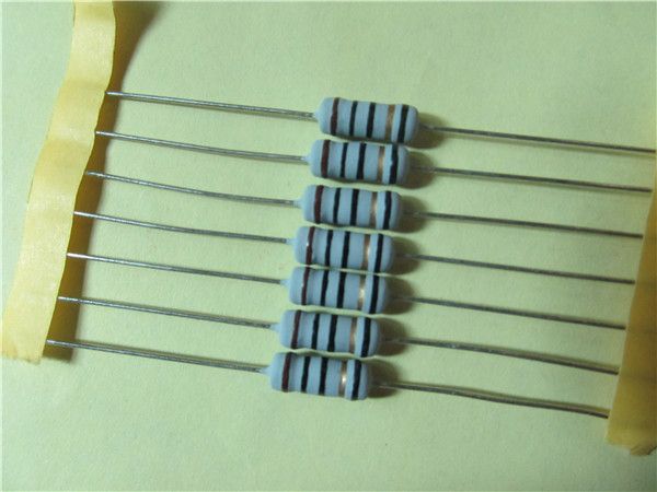 包管丝电阻器  1W  10R   IMG_0943