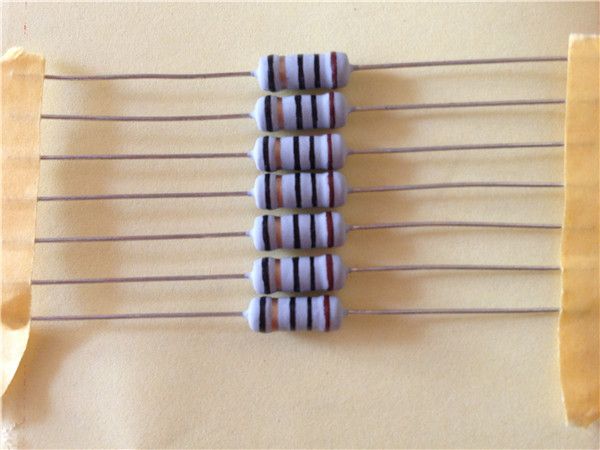 包管丝电阻器  1W  10R  IMG_6673